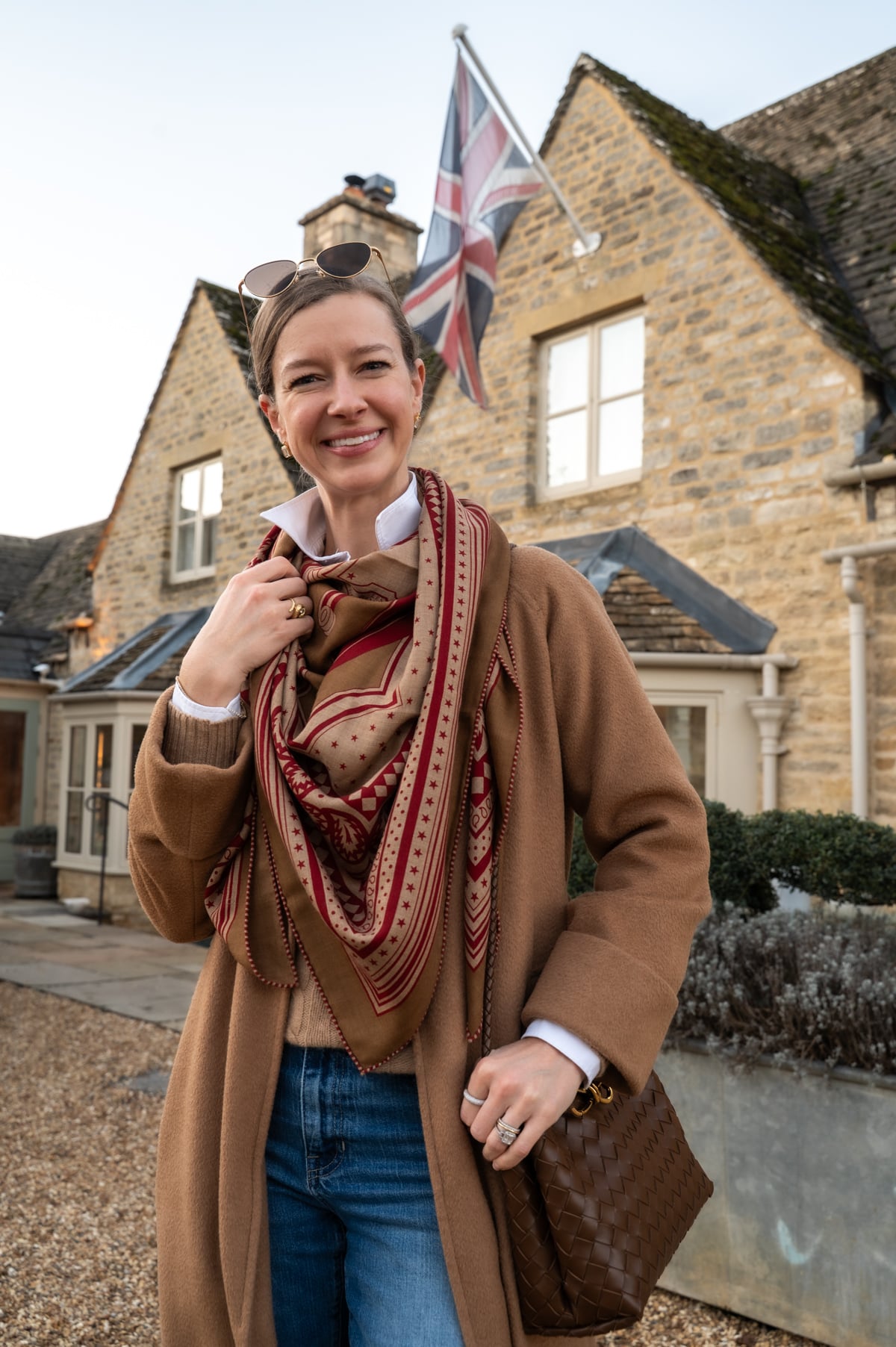 Why a Cashmere-Silk Shawl Belongs in Every Woman’s Wardrobe