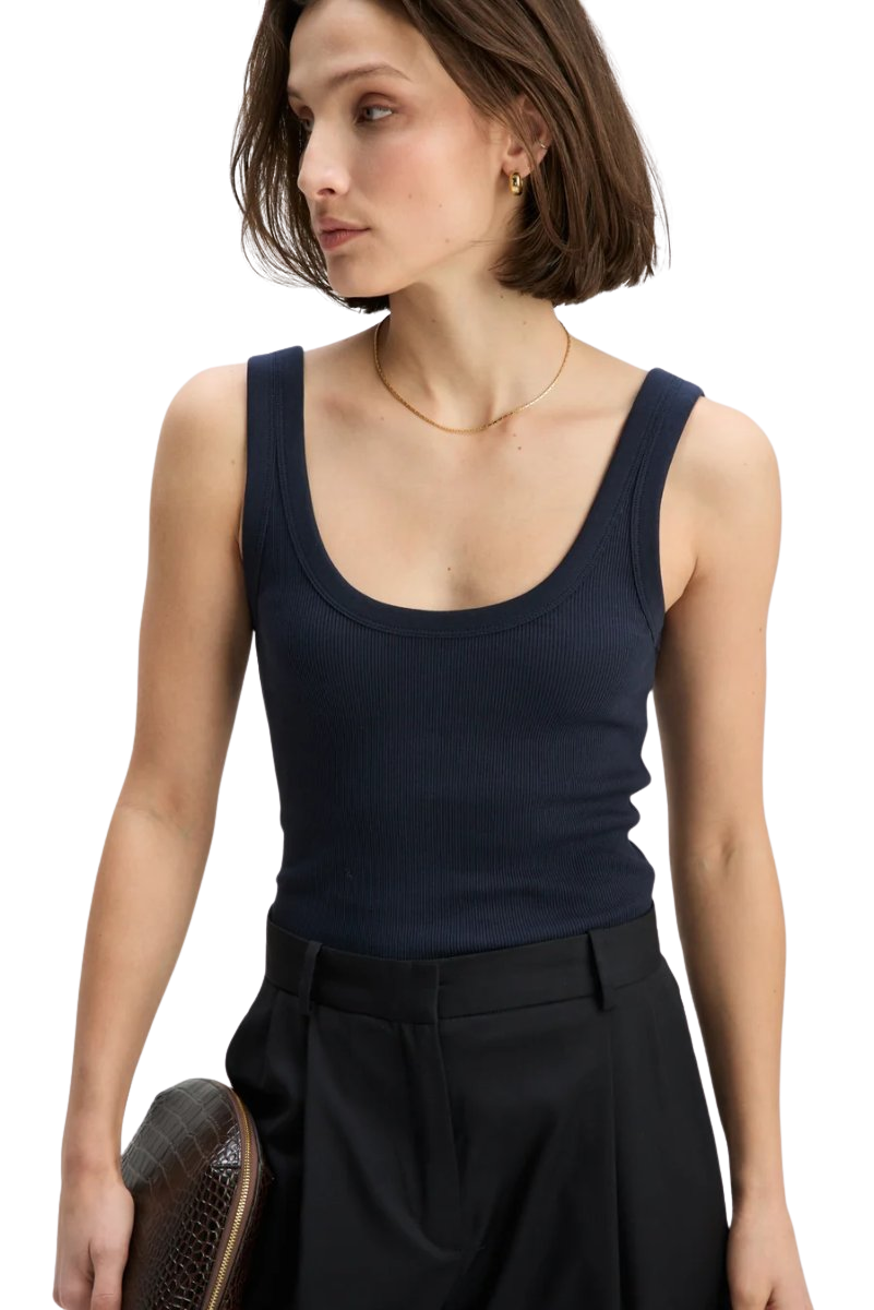 The Scoop It Up Tank in Navy